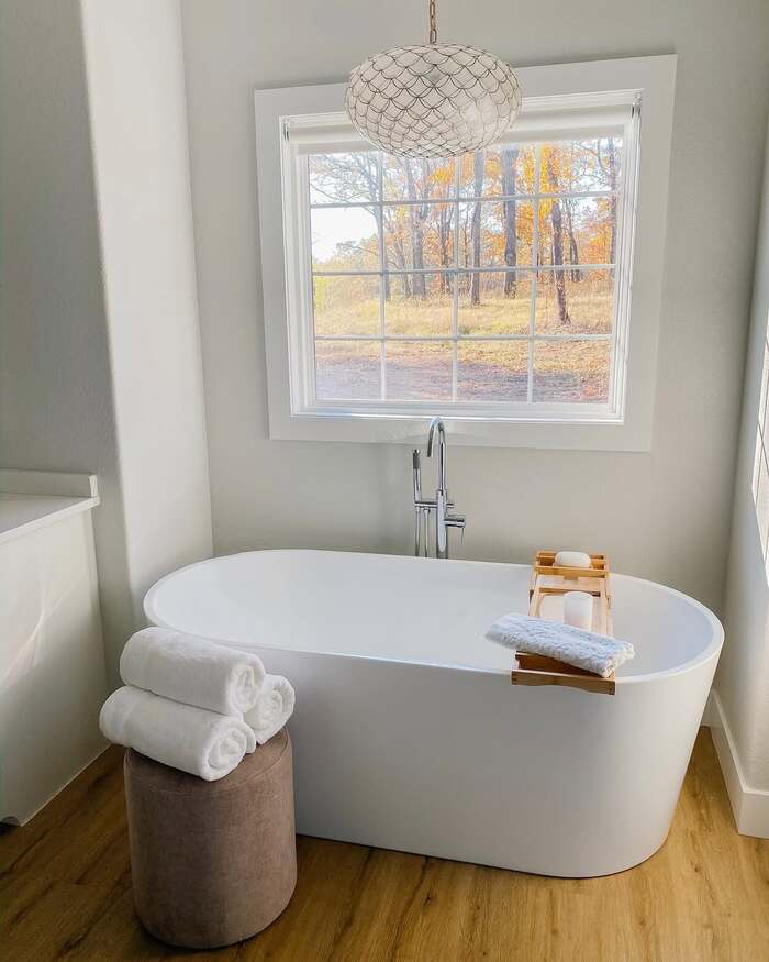 bathtub decor ideas