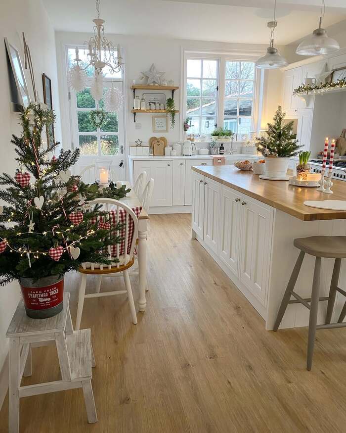 Christmas Kitchen Decor Inspiration