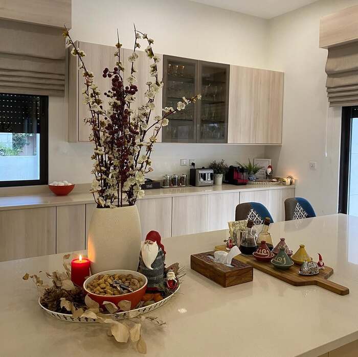 kitchen island christmas decor