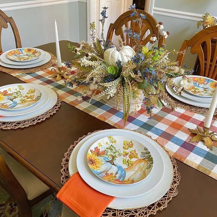 dining room table decor