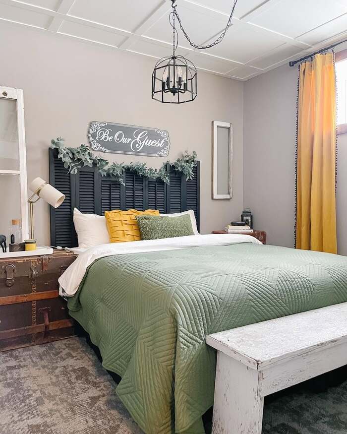 green christmas bedroom