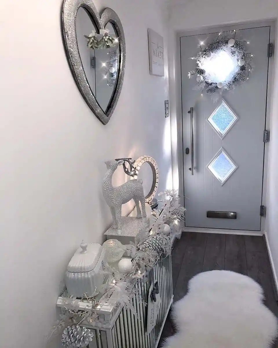 hallway christmas decor