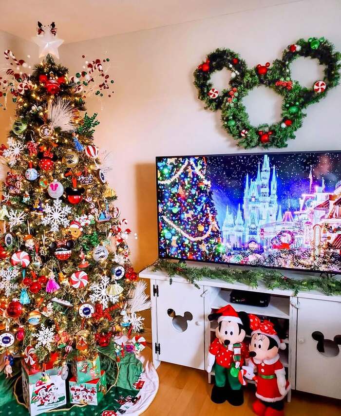 living room traditional christmas decor ideas