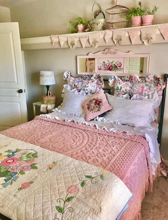 vintage christmas bedroom